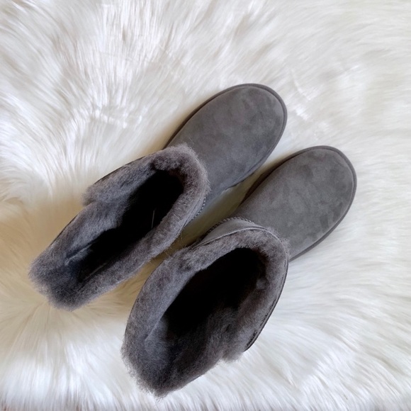 UGG Grey Bailey Button II Boots - Picture 4 of 8